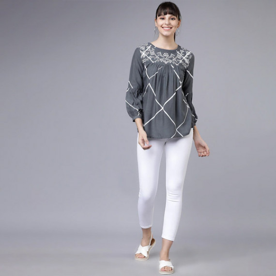 https://www.letshopz.com/products/women-grey-and-white-printed-a-line-top