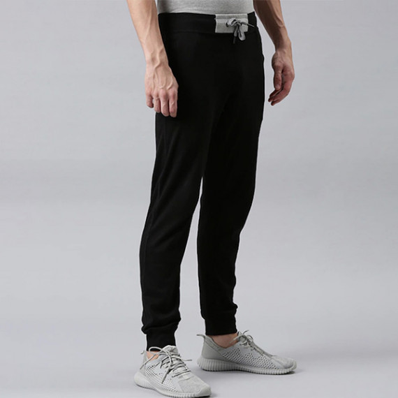 https://www.letshopz.com/products/men-black-solid-organic-cotton-track-pants