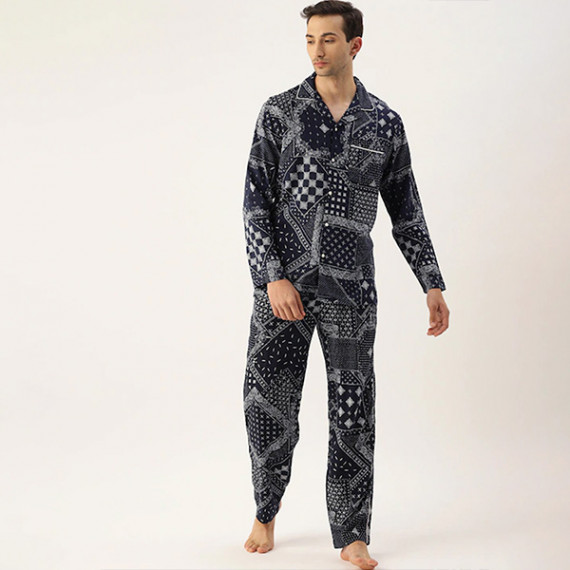 https://www.letshopz.com/products/men-navy-blue-white-printed-night-suit-1