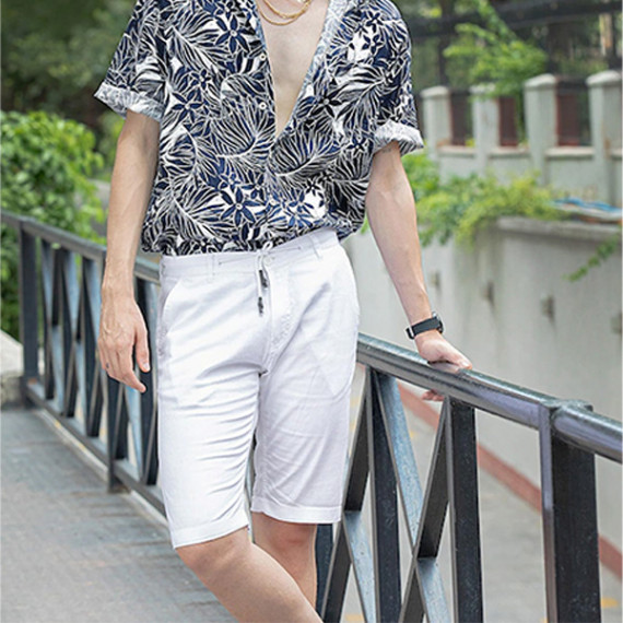 https://www.letshopz.com/products/men-white-solid-slim-fit-regular-shorts