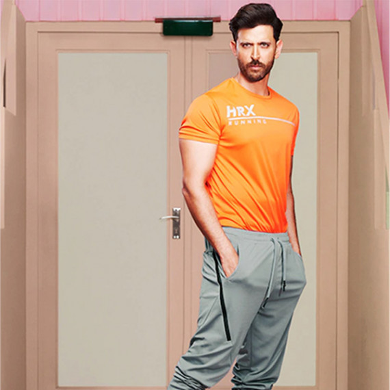 https://www.letshopz.com/products/men-grey-solid-regular-fit-training-joggers