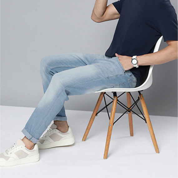 https://www.letshopz.com/products/men-blue-slim-tapered-fit-light-fade-stretchable-jeans