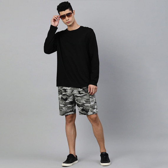 https://www.letshopz.com/products/men-charcoal-grey-camouflage-printed-pure-cotton-cargo-shorts